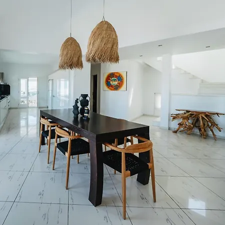 Zen Villas Villa Akrotiri (Santorini)