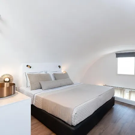 Zen Villas Akrotiri (Santorini)