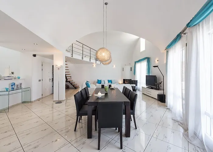 Zen Villas Villa Akrotiri (Santorini)